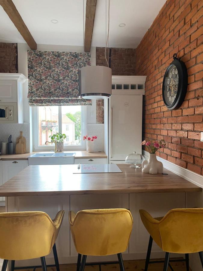 Anny Lajming 2d Apartment *